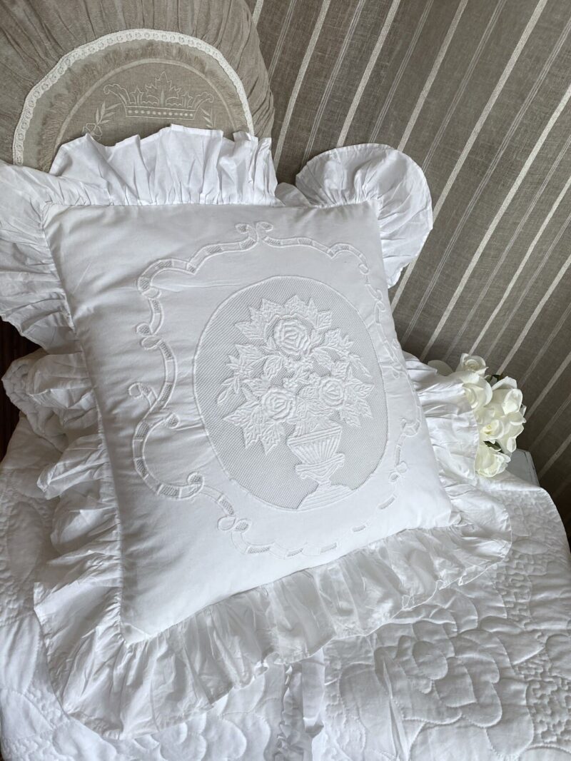 Coussin romantique Blanc Mariclo 45x45cm – Image 4