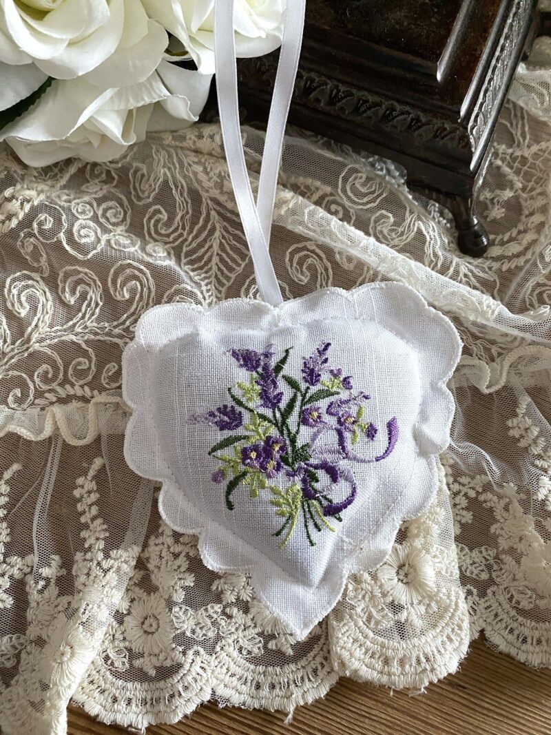 Coeur en tissu à suspendre Lavande – Image 3
